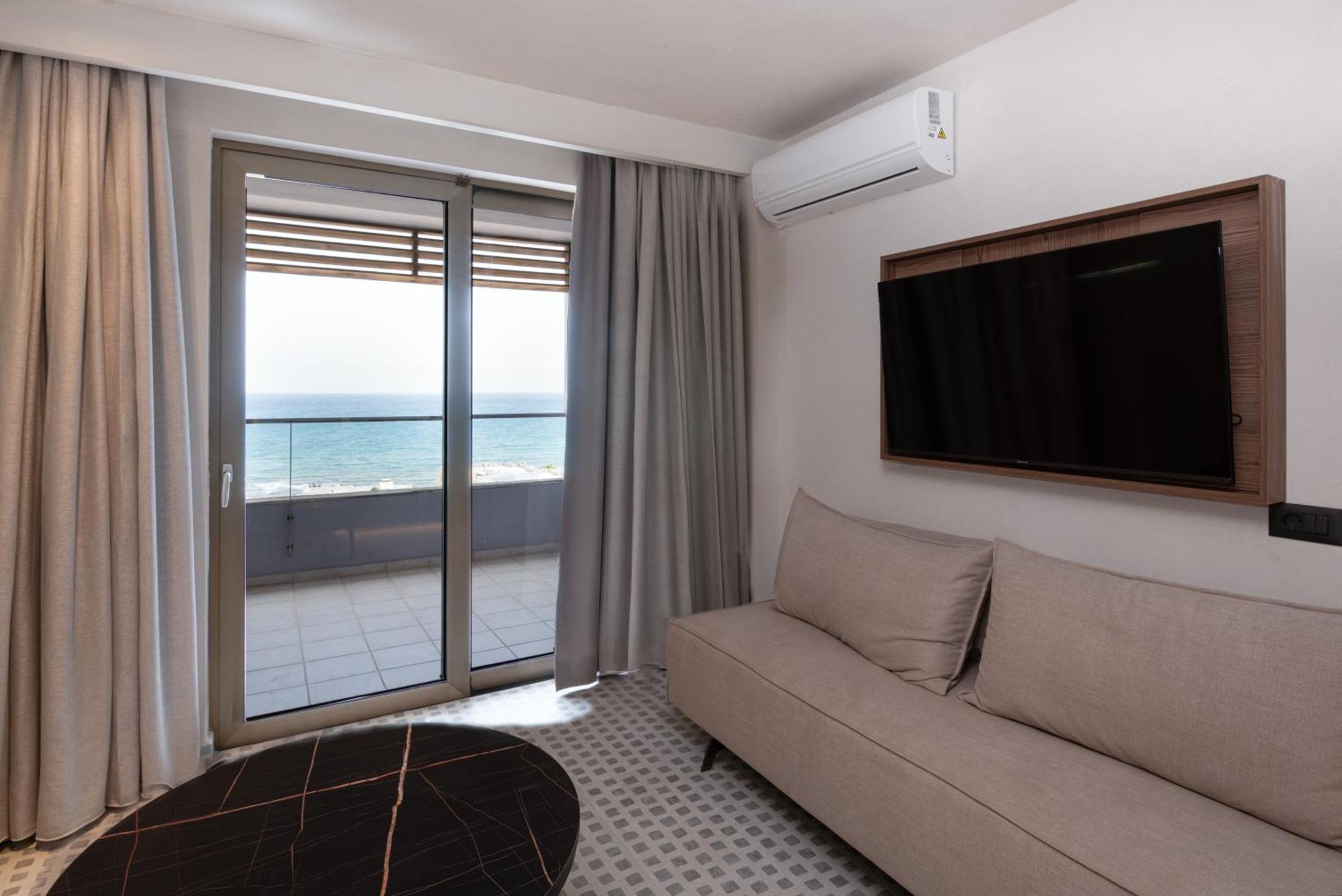 Iolida Beach By Smile Hotels Agia Marina  Room photo